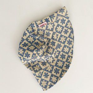 Lisa Says Gah Britt Bucket Hat Blue Daisy Check